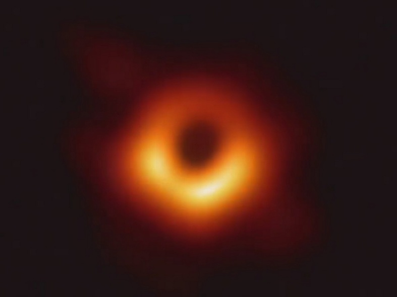 First black hole image